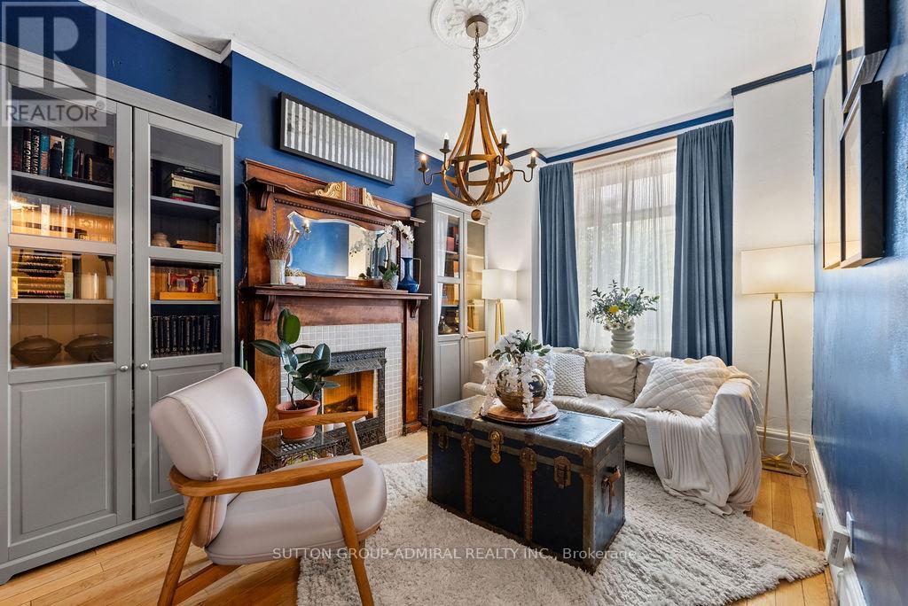 40 Claremont Street, Toronto, Ontario  M6J 2M5 - Photo 4 - C13030712