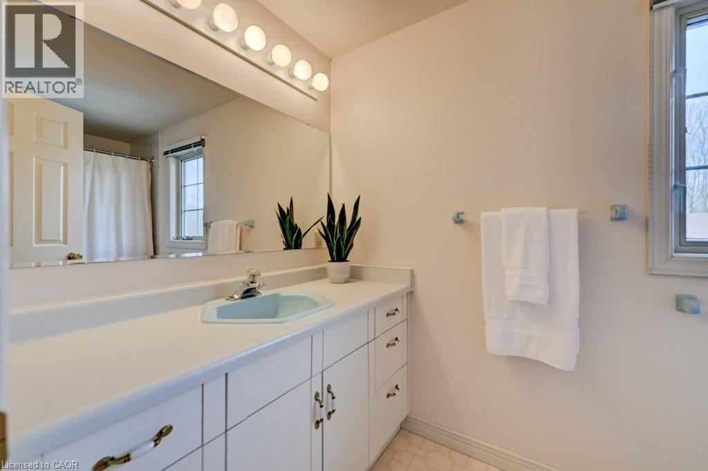 285 Magnolia Place, Waterloo, Ontario  N2V 2A3 - Photo 33 - 40820942