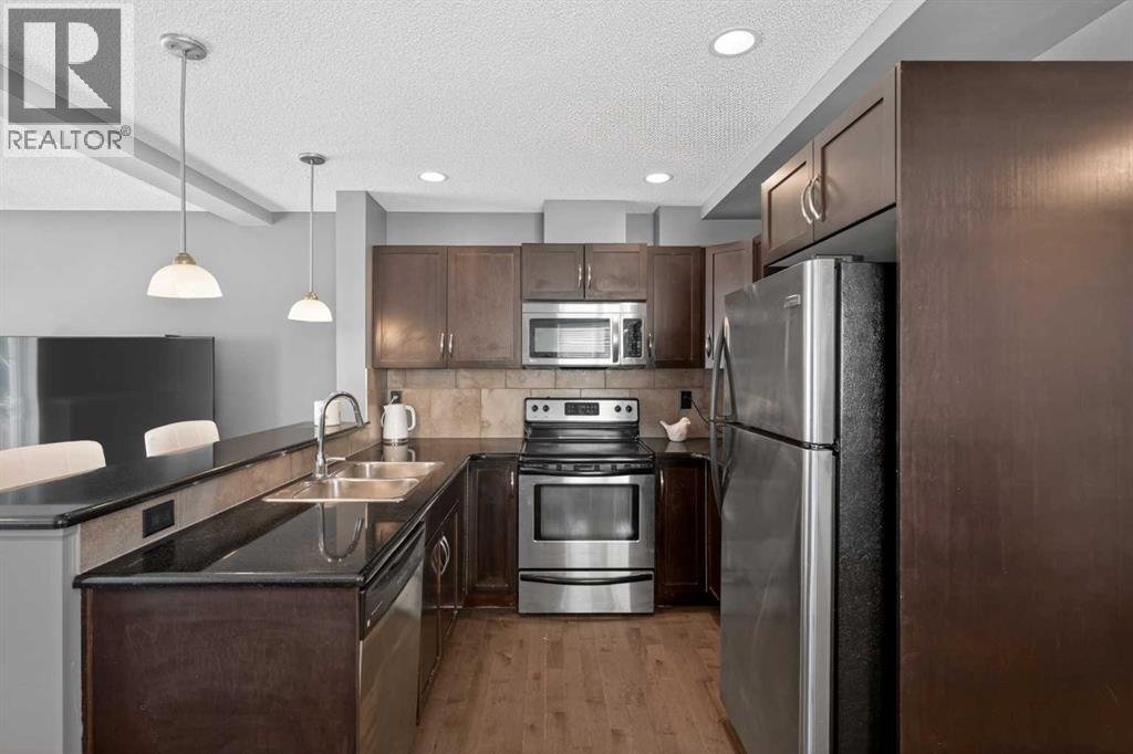 51 Country Village Villas Ne, Calgary, Alberta  T3K 0L7 - Photo 4 - A2294713