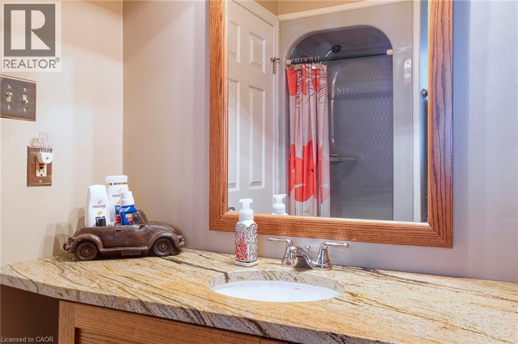 108 Queensway Drive, St. Jacobs, Ontario  N0B 2N0 - Photo 29 - 40821912