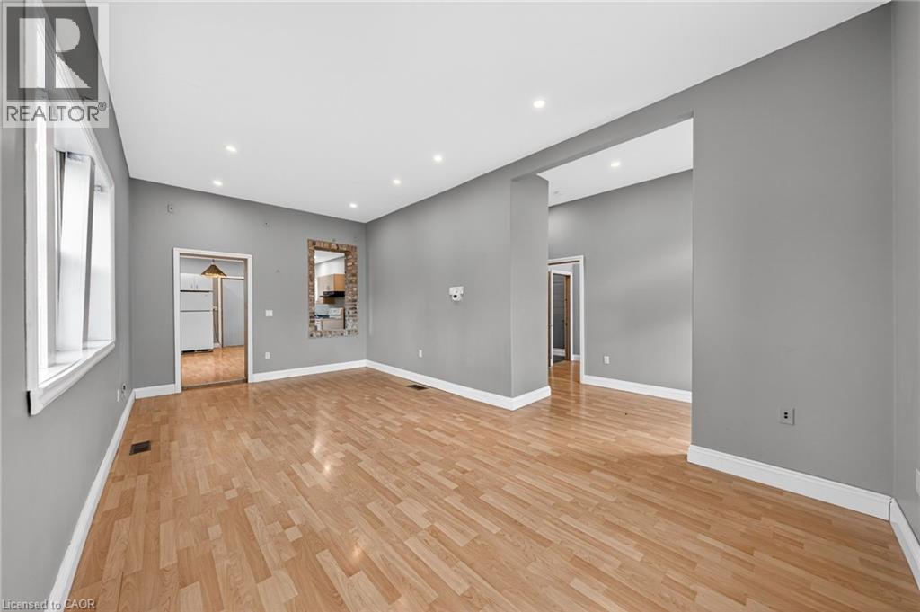 12 Fleet Street, Brantford, Ontario  N3T 3S7 - Photo 9 - 40821927