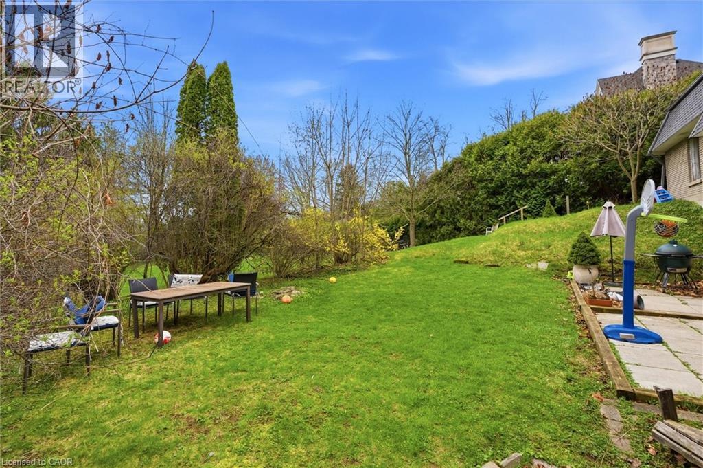 1310 Beaufort Drive, Burlington, Ontario  L7P 4V9 - Photo 6 - 40822009