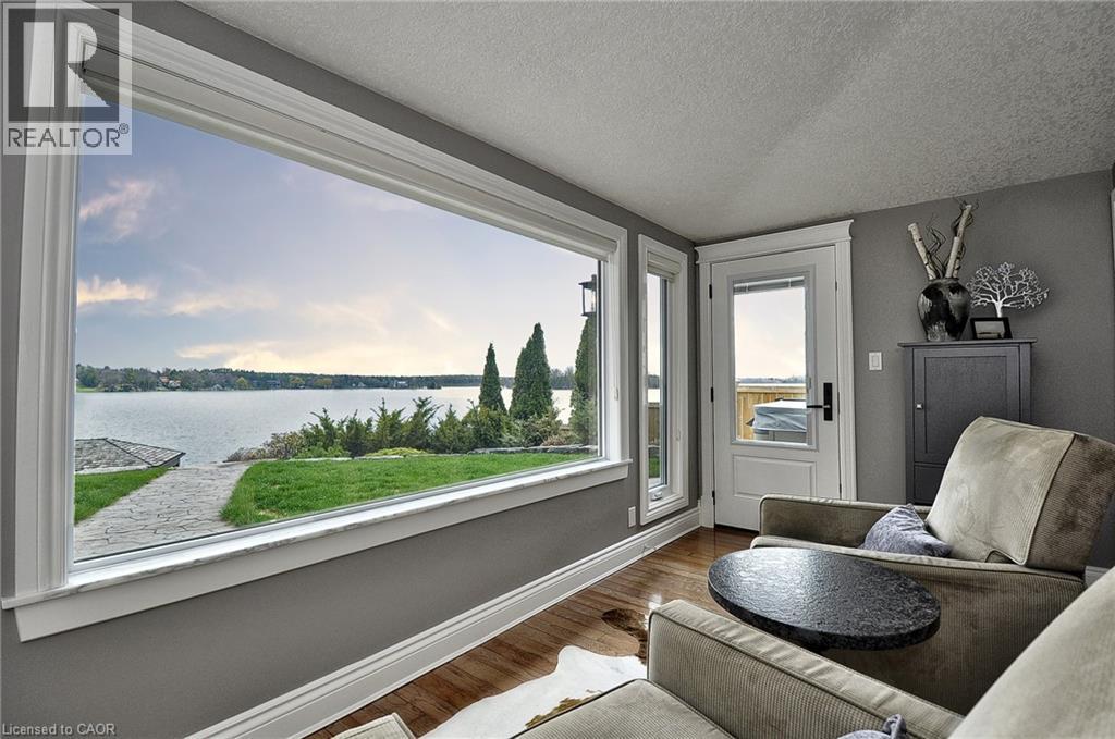 9 Lake Avenue E, Puslinch, Ontario  N3C 2V4 - Photo 3 - 40822271