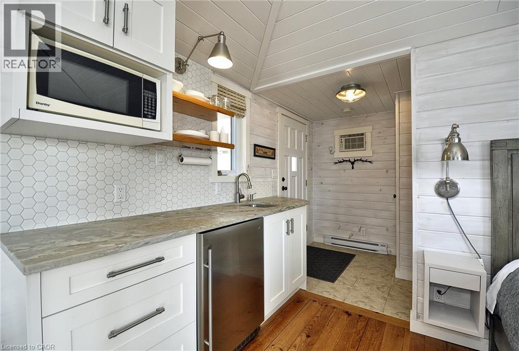 9 Lake Avenue E, Puslinch, Ontario  N3C 2V4 - Photo 10 - 40822271