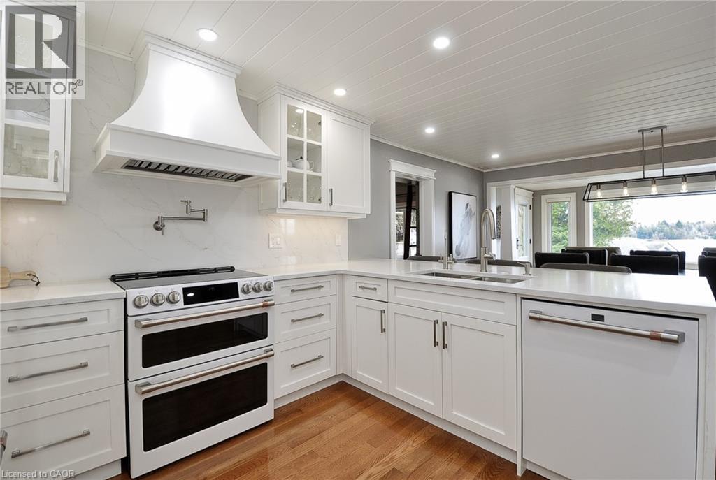 9 Lake Avenue E, Puslinch, Ontario  N3C 2V4 - Photo 9 - 40822271