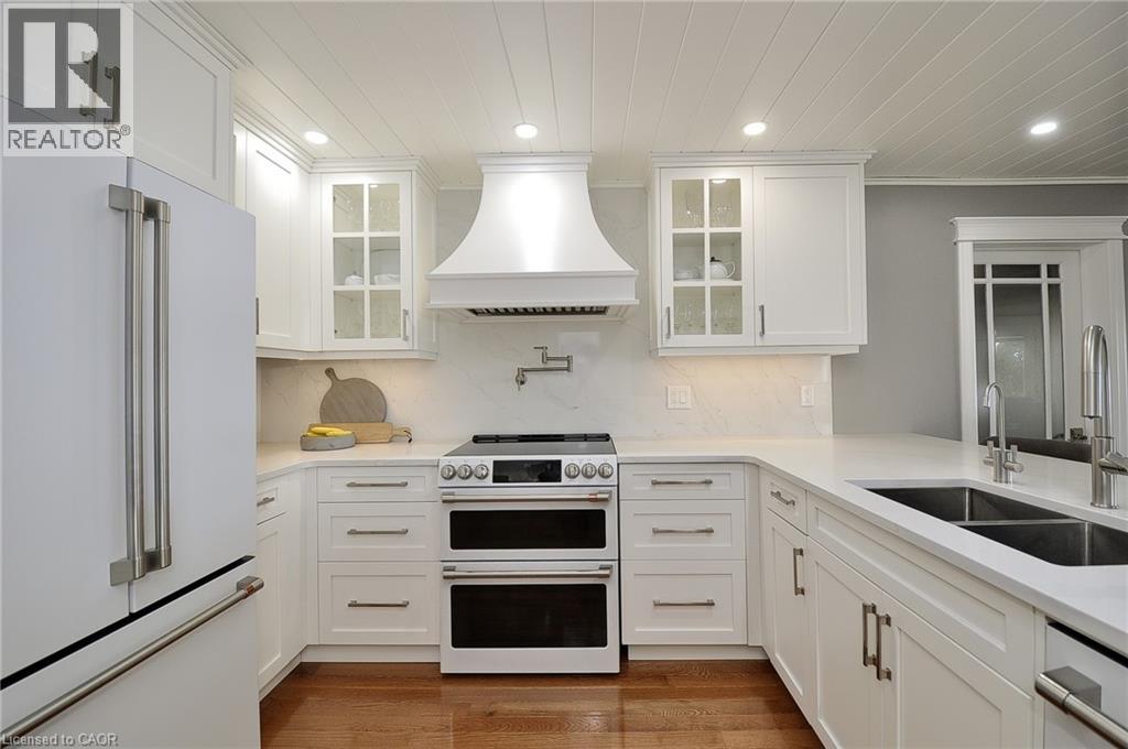 9 Lake Avenue E, Puslinch, Ontario  N3C 2V4 - Photo 12 - 40822271