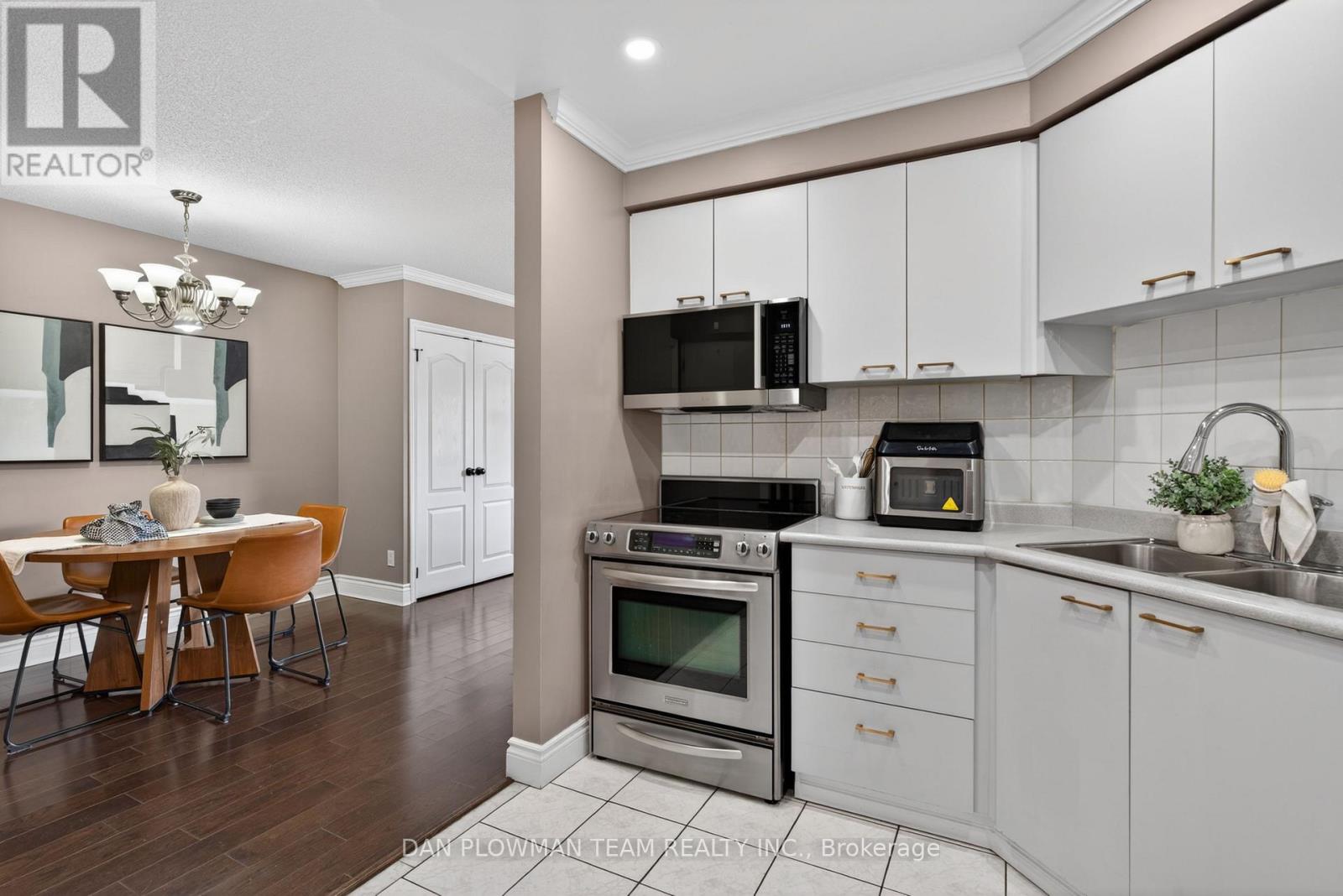 609 - 1400 The Esplanade Street N, Pickering, Ontario  L1V 6V2 - Photo 12 - E13030678