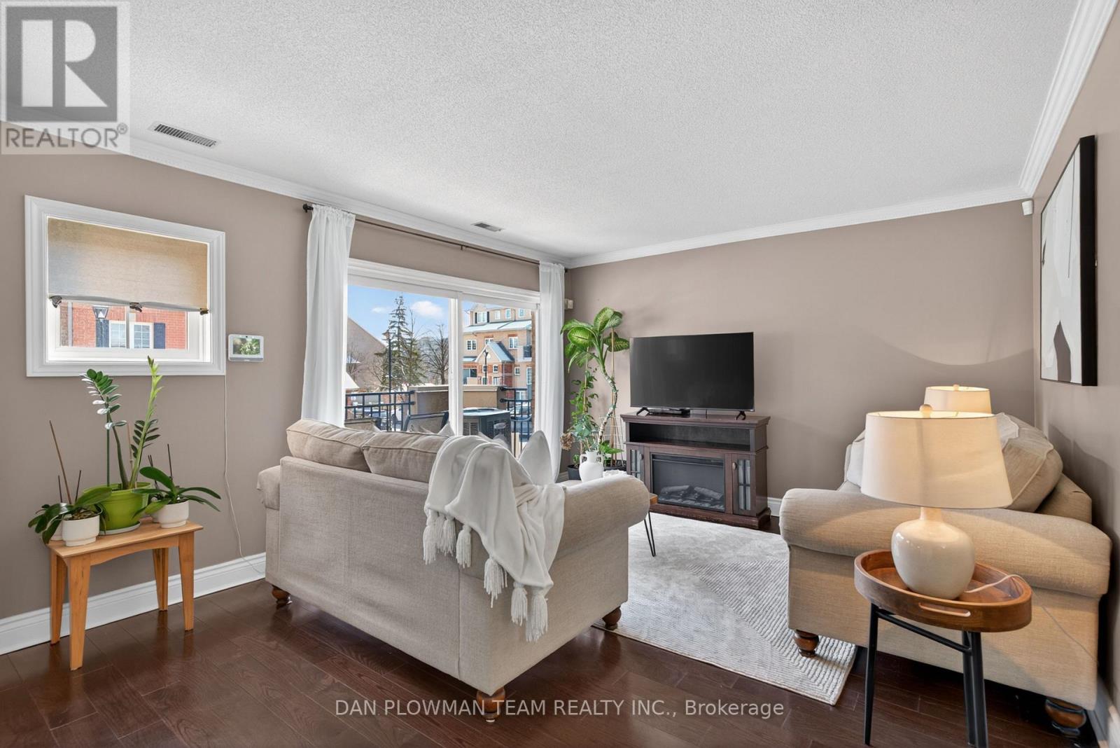 609 - 1400 The Esplanade Street N, Pickering, Ontario  L1V 6V2 - Photo 2 - E13030678