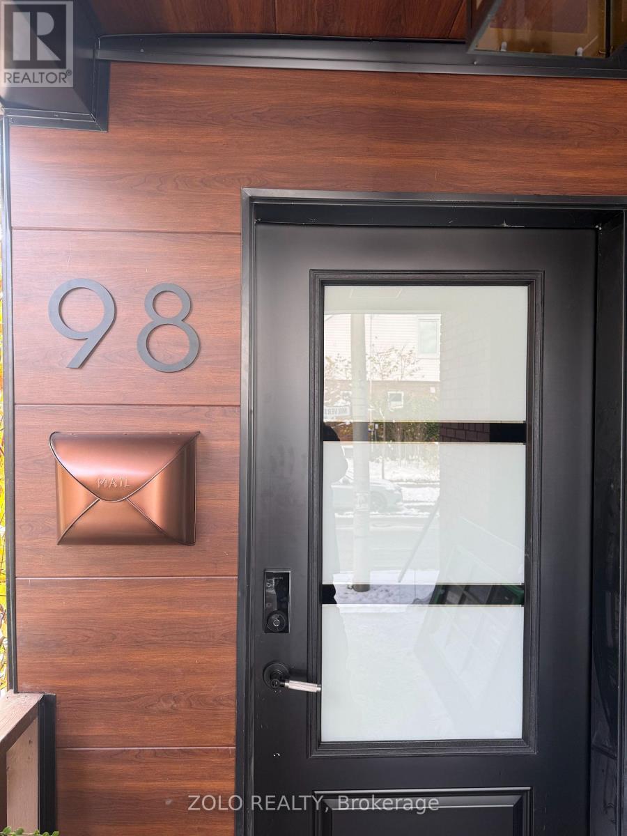 98 Woodmount Avenue, Toronto, Ontario  M4C 3Y2 - Photo 4 - E13030756