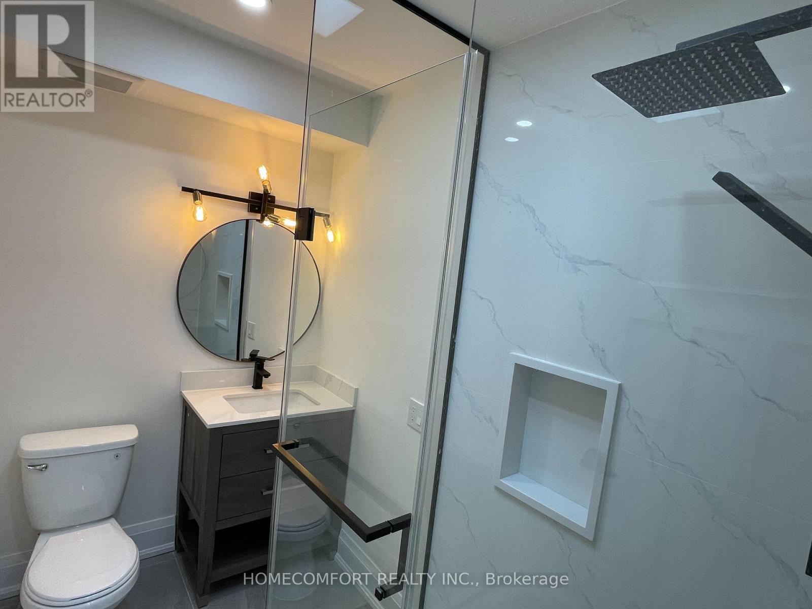 Upper - 33 Strathmore Boulevard, Toronto, Ontario  M4J 1P1 - Photo 13 - E13030768