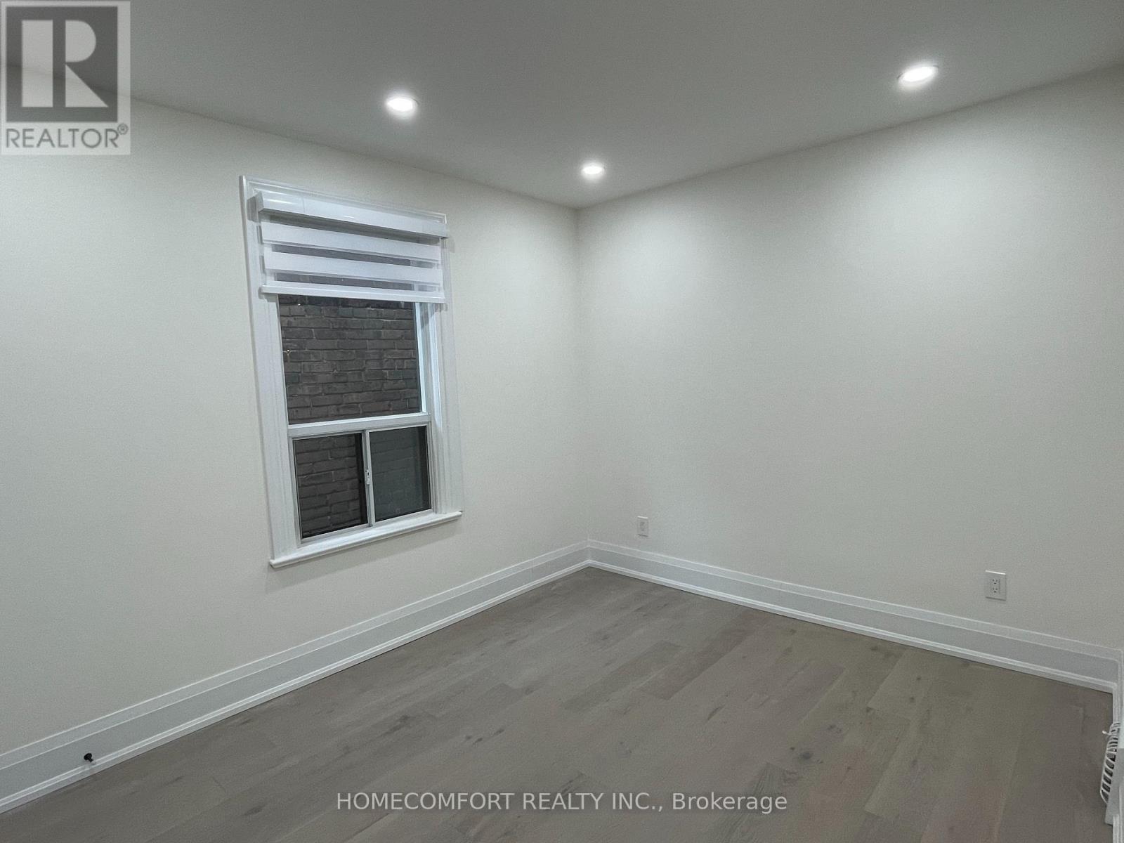 Upper - 33 Strathmore Boulevard, Toronto, Ontario  M4J 1P1 - Photo 25 - E13030768