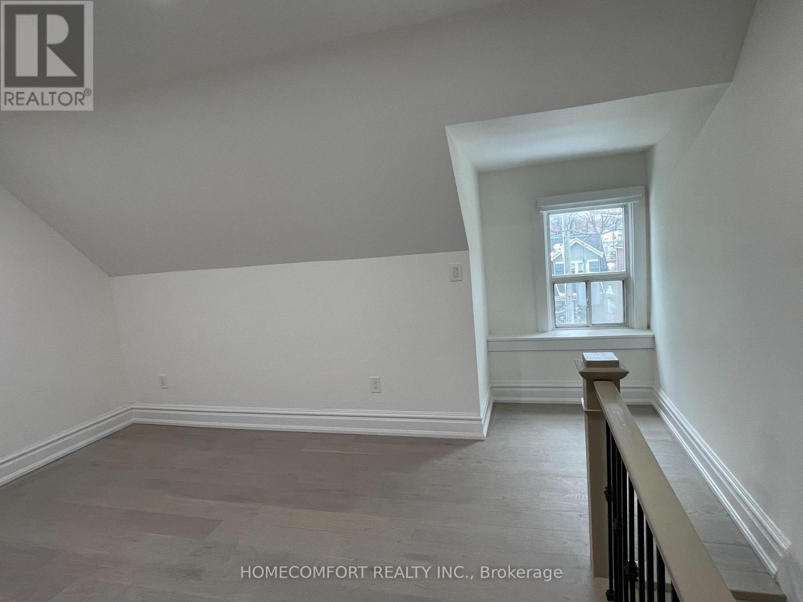 Upper - 33 Strathmore Boulevard, Toronto, Ontario  M4J 1P1 - Photo 28 - E13030768