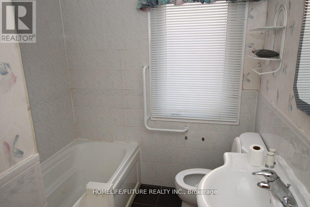 53 Dennett Drive, Toronto, Ontario  M1S 2E8 - Photo 15 - E13030798