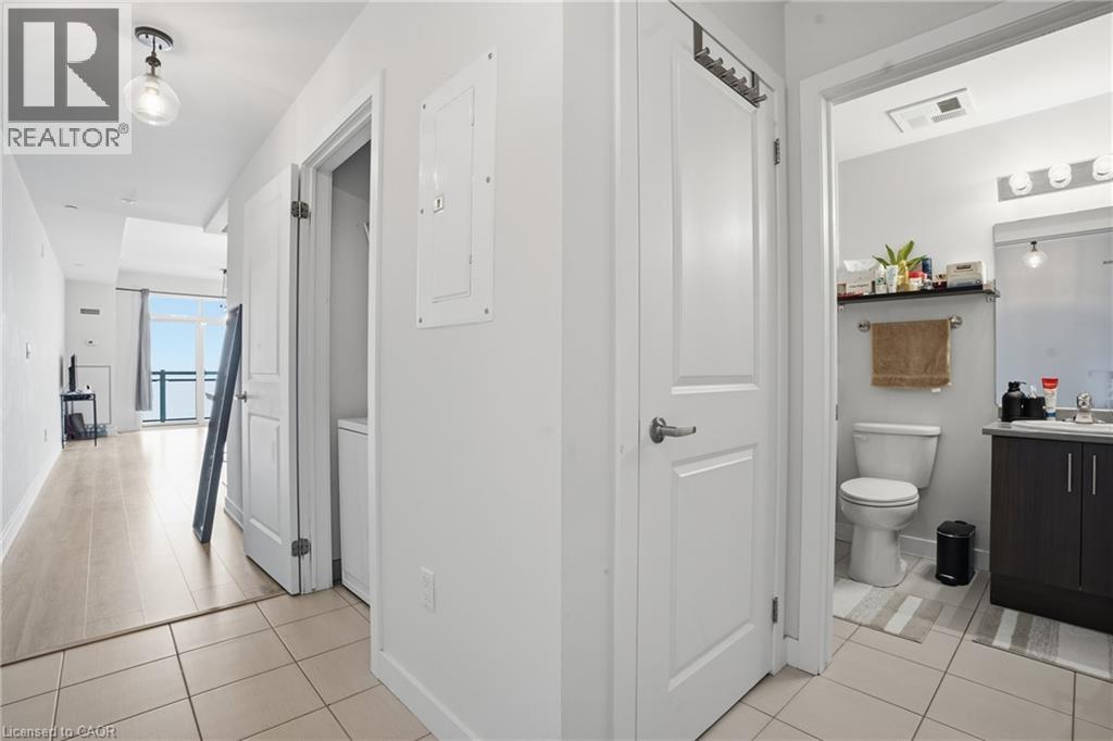35 Southshore Crescent Unit# 330, Hamilton, Ontario  L8E 0J2 - Photo 6 - 40822406