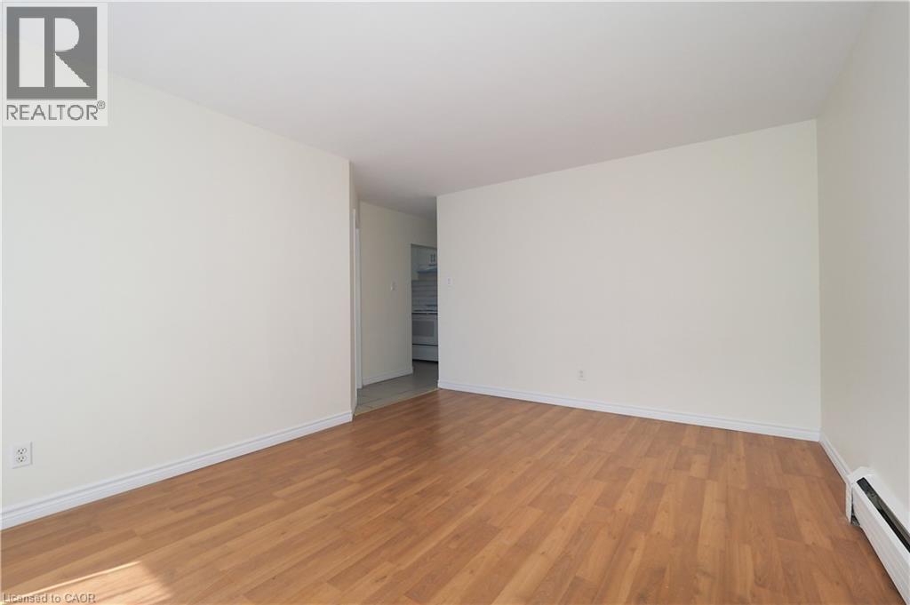 24 Austin Drive Unit# 3, Waterloo, Ontario  N2L 3Y1 - Photo 6 - 40822455