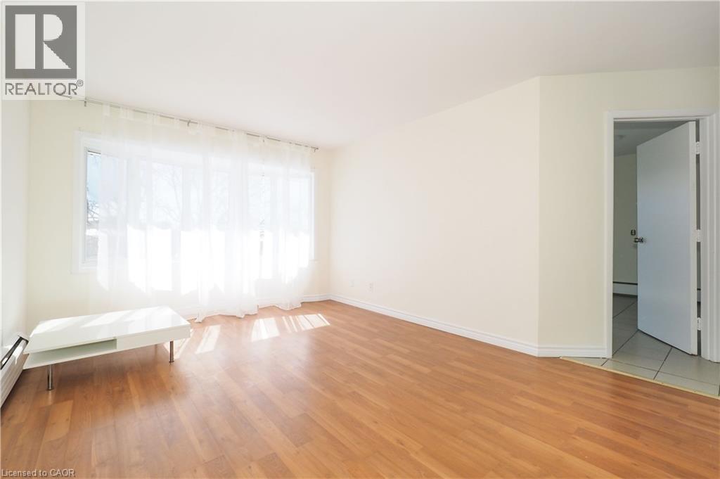 24 Austin Drive Unit# 3, Waterloo, Ontario  N2L 3Y1 - Photo 4 - 40822455