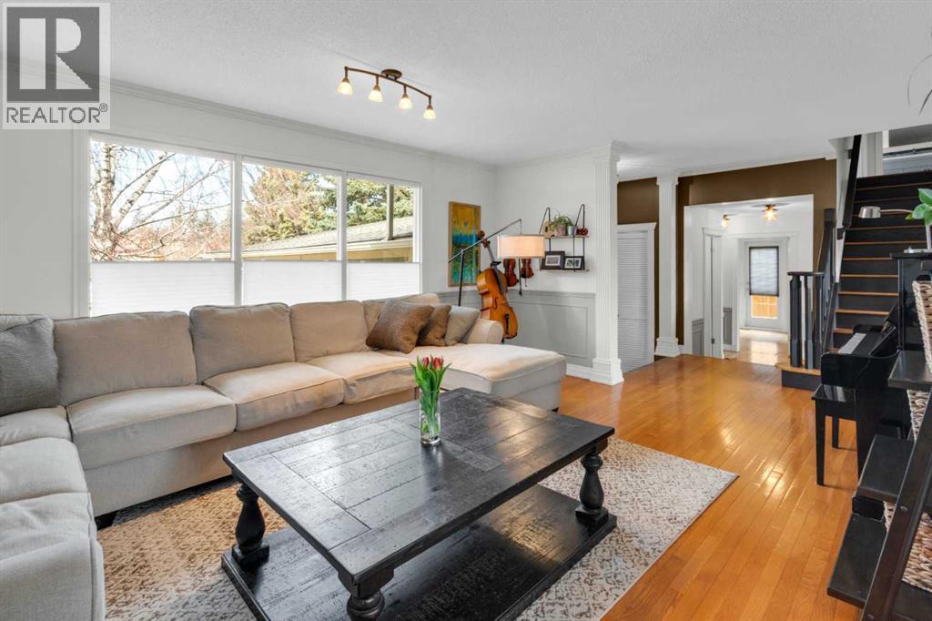 356 Cannington Place SW, Calgary, Alberta  T2W 1Z9 - Photo 3 - A2297205