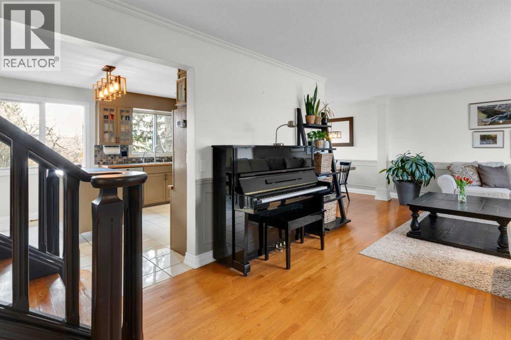 356 Cannington Place SW, Calgary, Alberta  T2W 1Z9 - Photo 6 - A2297205