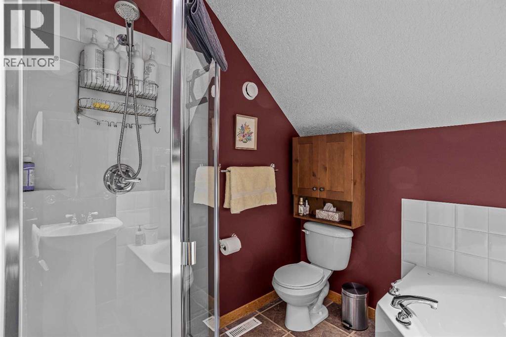 1112 Wilson Way, Canmore, Alberta  T1W 3C4 - Photo 21 - A2297442