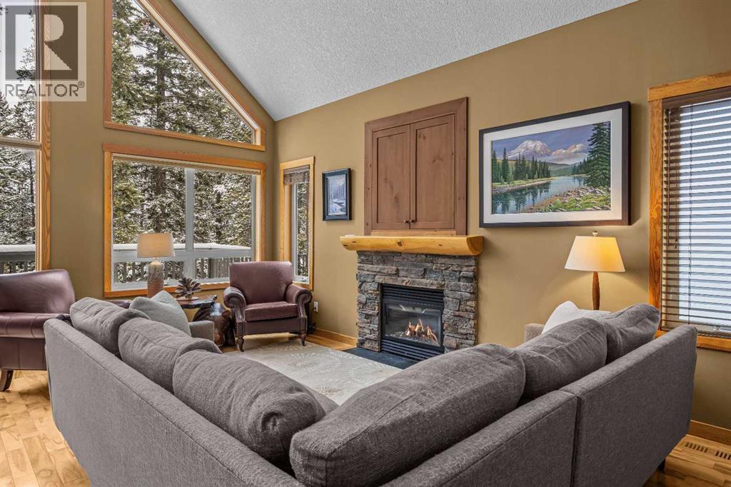 1112 Wilson Way, Canmore, Alberta  T1W 3C4 - Photo 7 - A2297442