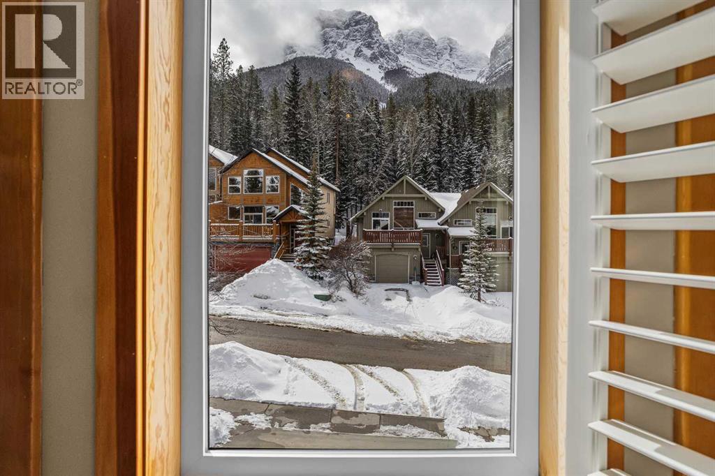1112 Wilson Way, Canmore, Alberta  T1W 3C4 - Photo 25 - A2297442