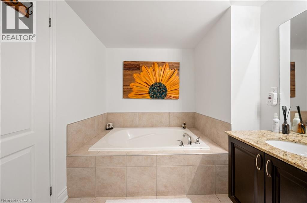 2458 Scholars Common, Burlington, Ontario  L7P 2W2 - Photo 34 - 40822633