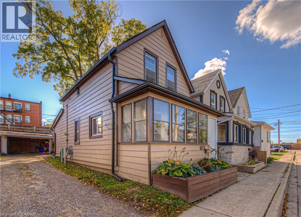 12 Jones Street, Stoney Creek, Ontario  L8G 3H8 - Photo 1 - 40822730