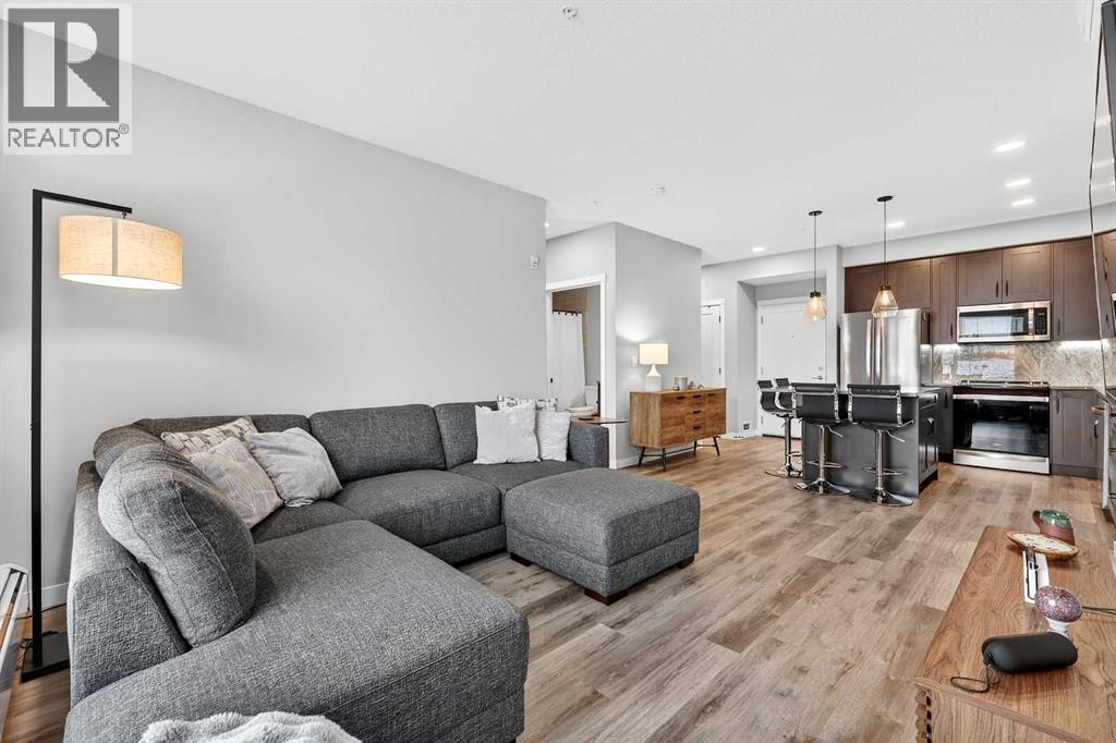 401, 150 Shawnee Square SW, Calgary, Alberta  T2Y 0T6 - Photo 11 - A2299414