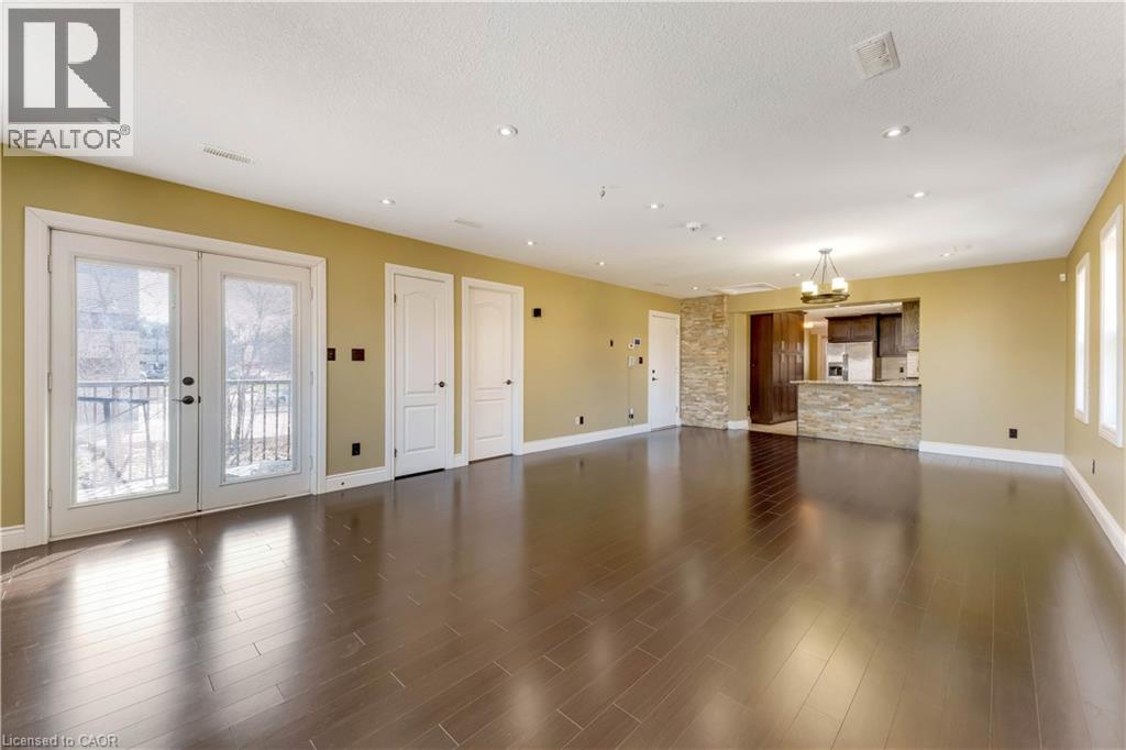 561 Queen Street S Unit# Upper, Kitchener, Ontario  N2G 1W9 - Photo 3 - 40822767