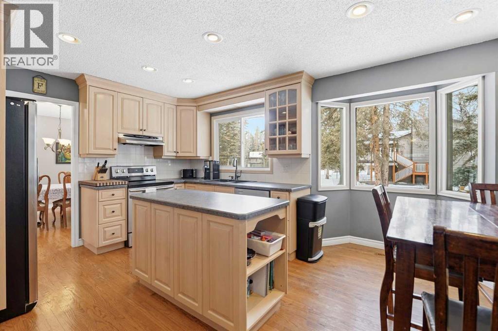 38 Wolf Drive, Rural Rocky View County, Alberta  T3Z 1A3 - Photo 15 - A2299746