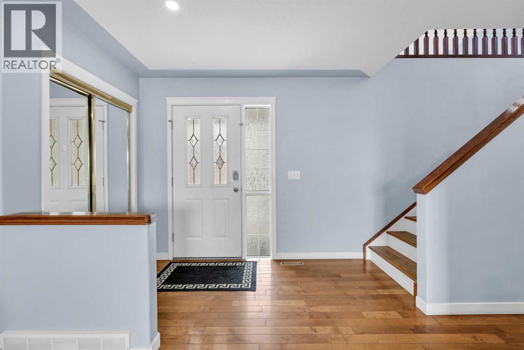 166 Tuscarora Close Nw, Calgary, Alberta  T3L 2E3 - Photo 6 - A2300452