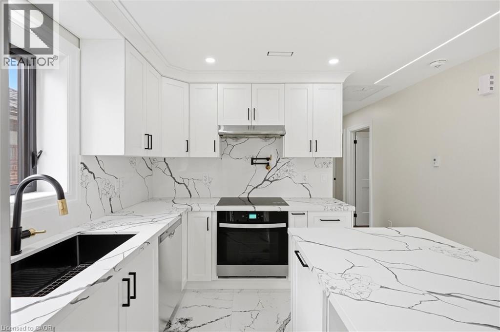 24 Treeview Drive, Toronto, Ontario  M8W 4B9 - Photo 11 - 40822829