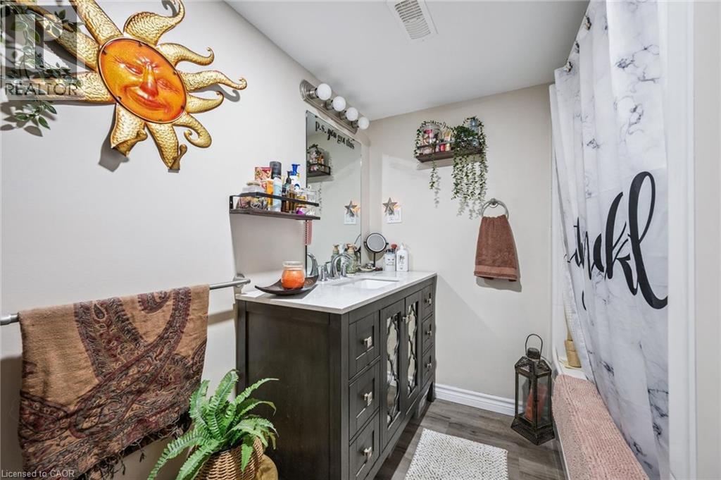 27 Vicmount Drive, Kitchener, Ontario  N2M 2A2 - Photo 34 - 40822876