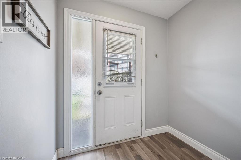 27 Vicmount Drive, Kitchener, Ontario  N2M 2A2 - Photo 5 - 40822876