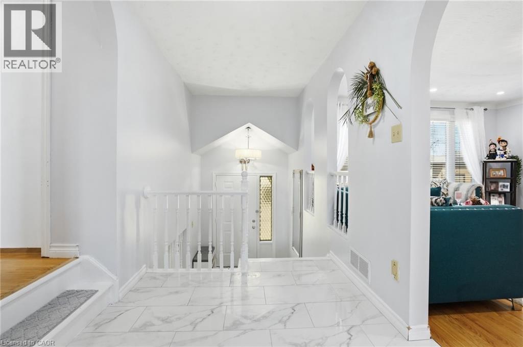 85 Summerlea Drive, Hamilton, Ontario  L8T 4X9 - Photo 7 - 40823049