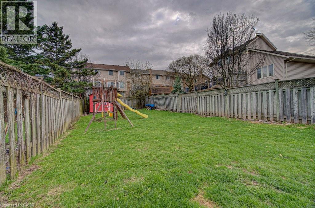 237b Thistleglen Place, Waterloo, Ontario  N2T 2A6 - Photo 31 - 40823052