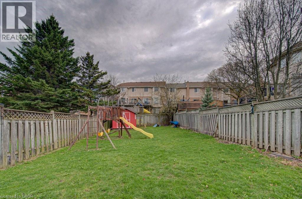 237b Thistleglen Place, Waterloo, Ontario  N2T 2A6 - Photo 32 - 40823052