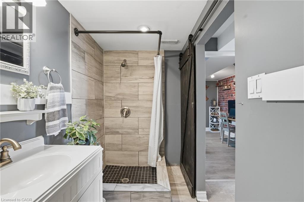 46 Glenvale Drive, Hamilton, Ontario  L9C 2X6 - Photo 37 - 40823066