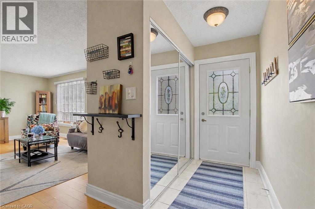 661 Francis Road Unit# 4, Burlington, Ontario  L7T 3X6 - Photo 4 - 40823076