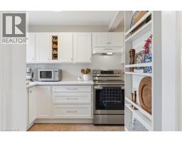 201 QUEEN VICTORIA Drive Unit# 121, Hamilton, Ontario