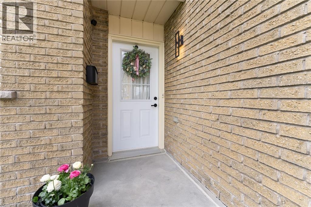 201 Queen Victoria Drive Unit# 121, Hamilton, Ontario  L8W 1W7 - Photo 3 - 40823107