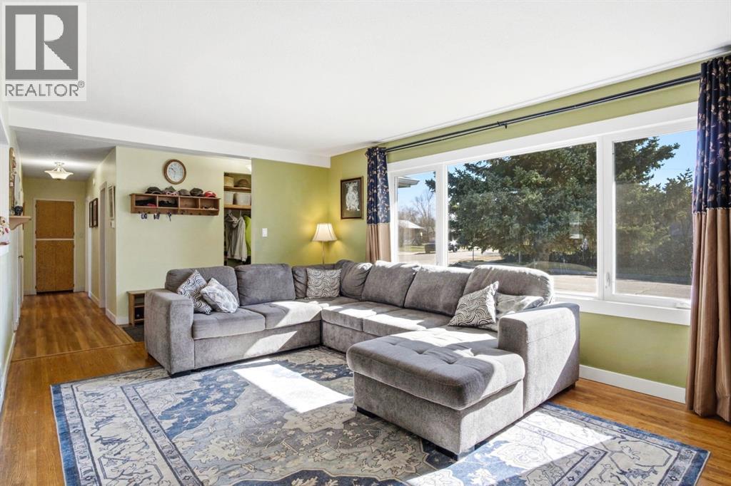 5601 51 Street, Olds, Alberta  T4H 1H9 - Photo 8 - A2302110