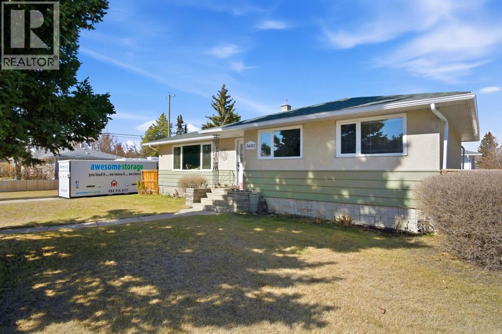 5601 51 Street, Olds, Alberta  T4H 1H9 - Photo 2 - A2302110