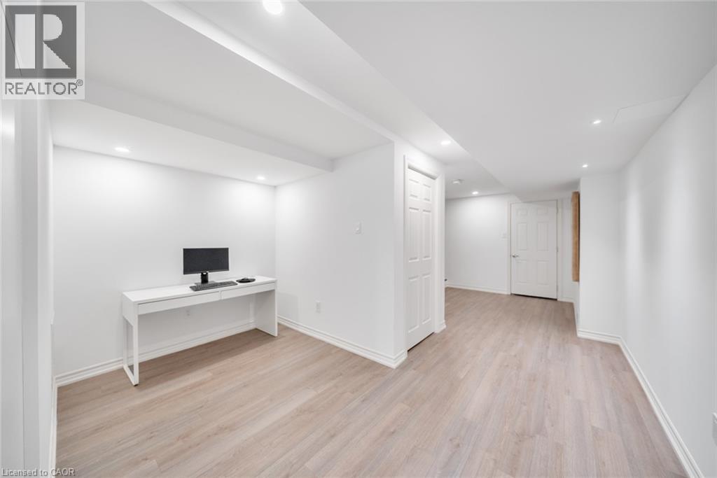 223 Skinner Road, Hamilton, Ontario  L8B 1X2 - Photo 37 - 40823126