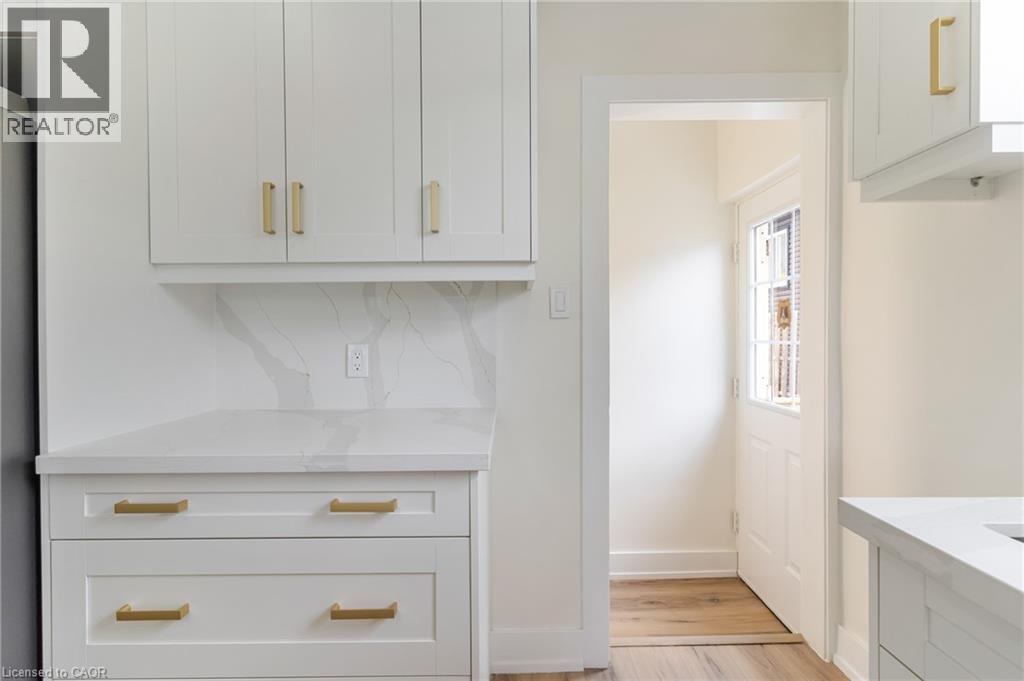 844 Stirling Avenue S, Kitchener, Ontario  N2M 3K3 - Photo 12 - 40823132