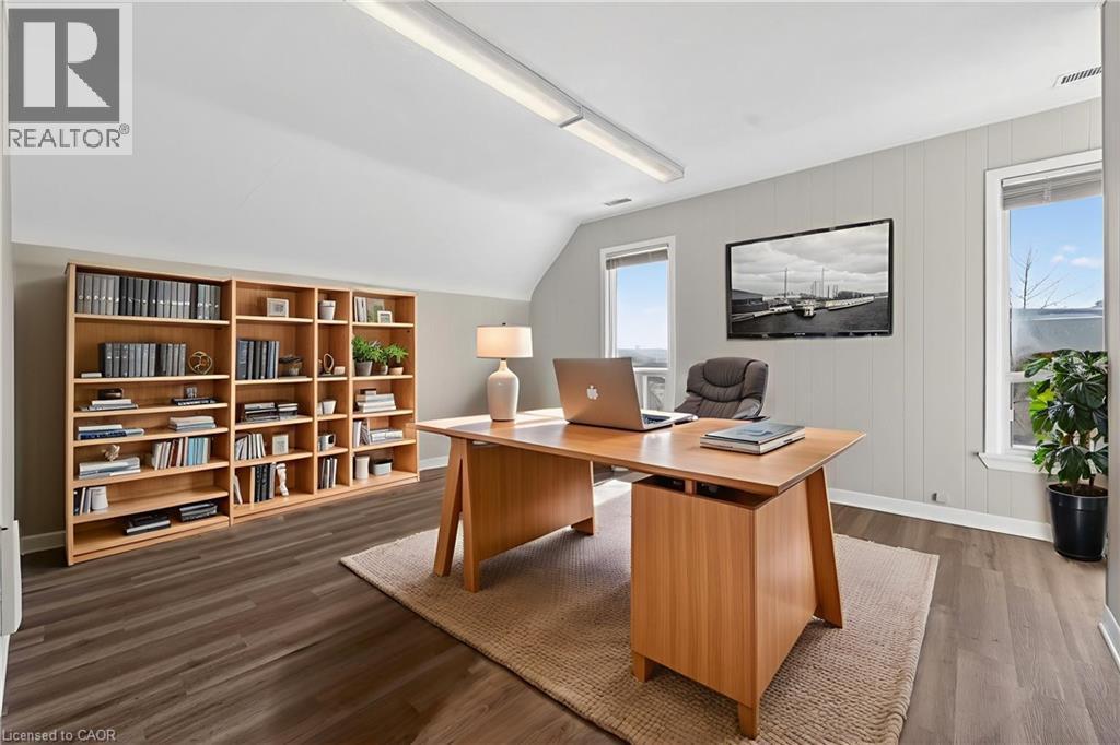 48 Carlisle Street, St. Catharines, Ontario  L2R 4H4 - Photo 13 - 40823135