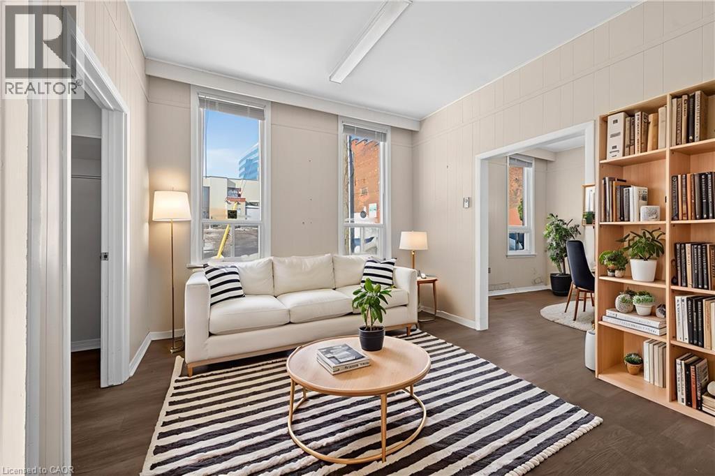 48 Carlisle Street, St. Catharines, Ontario  L2R 4H4 - Photo 4 - 40823135