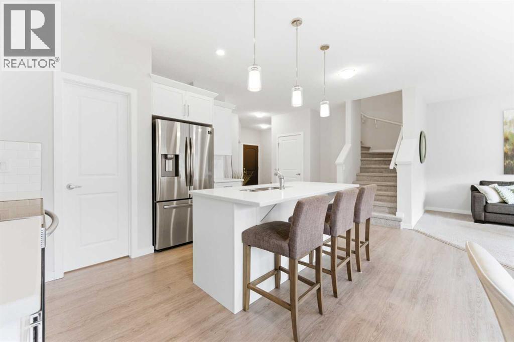 69 Legacy Manor Se, Calgary, Alberta  T2X 2E9 - Photo 6 - A2302444