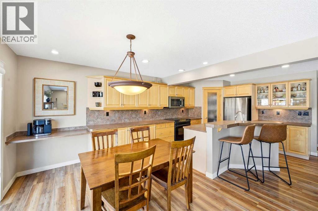 101 Cougarstone Manor SW, Calgary, Alberta  T3H 5N5 - Photo 11 - A2302495