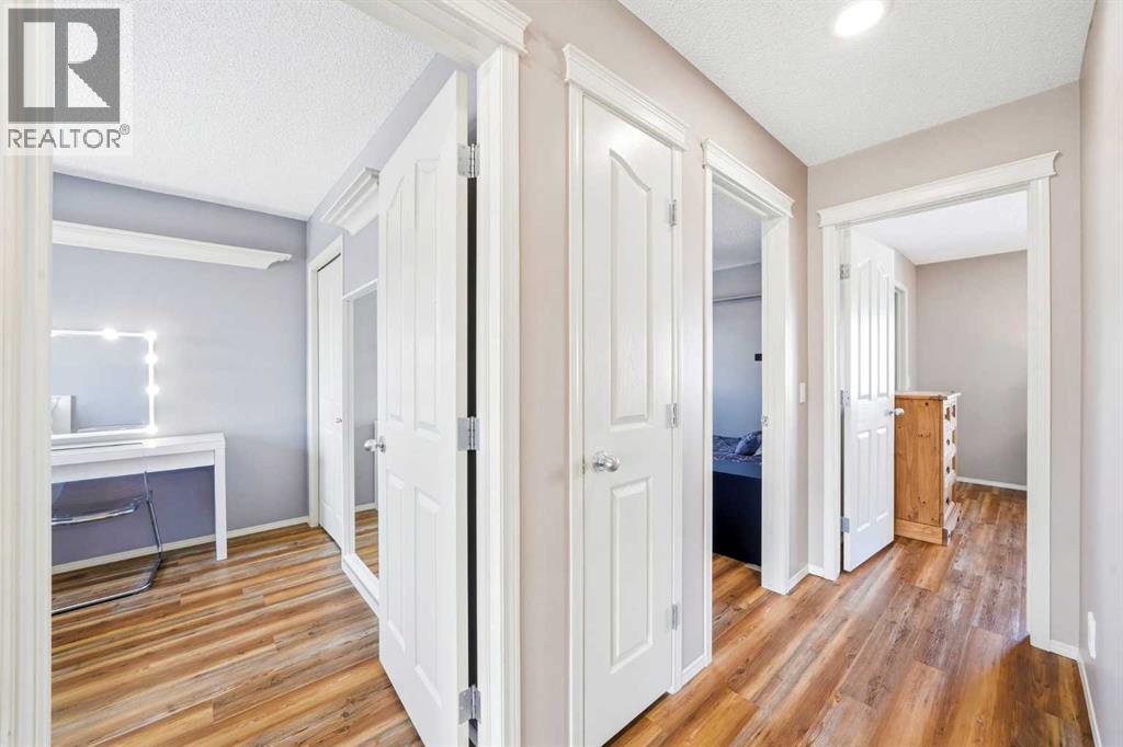 101 Cougarstone Manor SW, Calgary, Alberta  T3H 5N5 - Photo 19 - A2302495